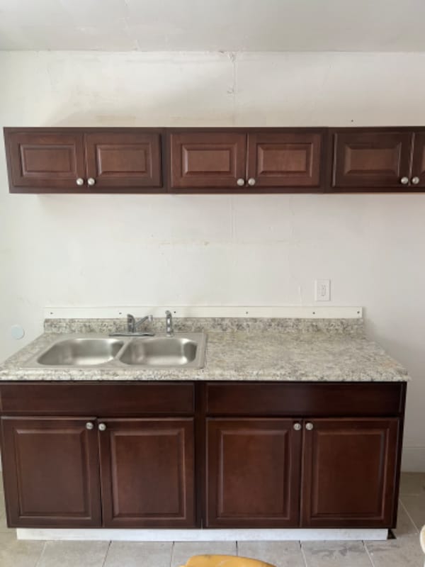 Building Photo - 3 Fair St SW