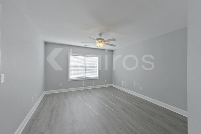 Building Photo - 3705 Oak Leaf Wy