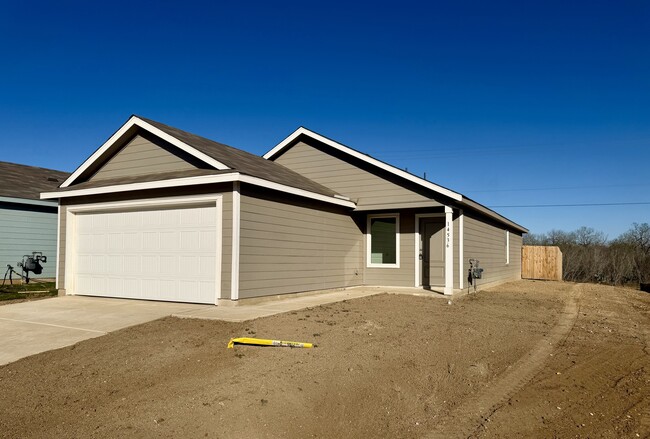 Building Photo - 14536 Azzurro Stone