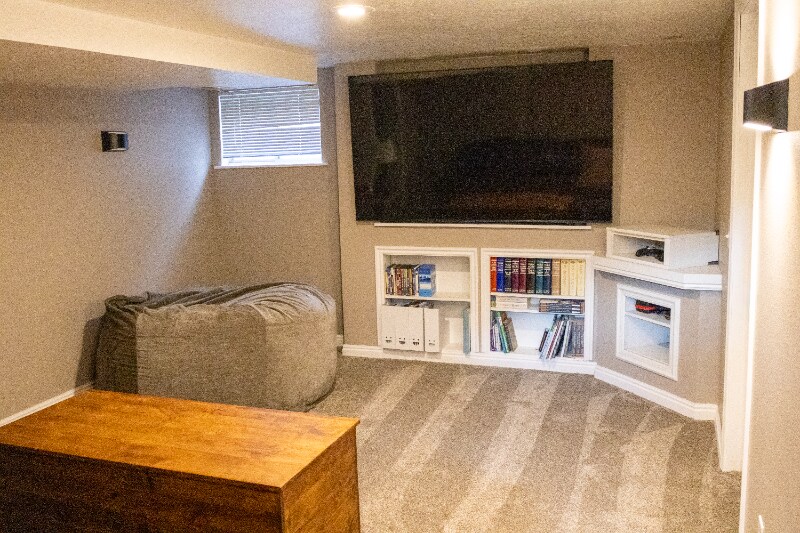 Building Photo - 748 N 100 E