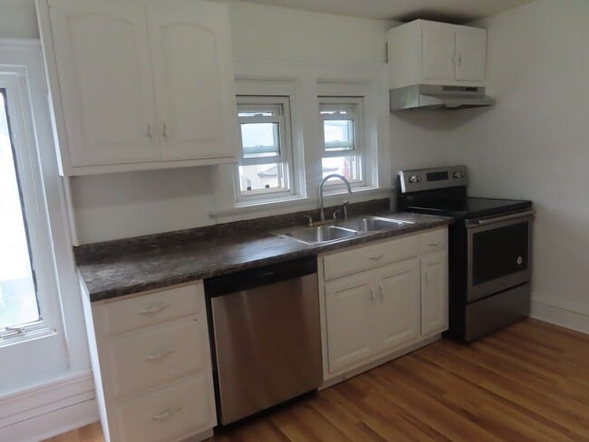 Building Photo - PLANNING ONLY - Mid May - Are you ready to take the next step with your business?  Commercial Hom...