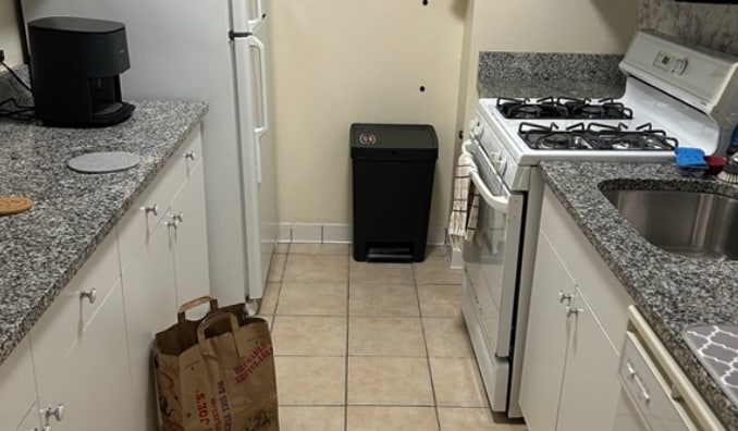 Building Photo - 77 Pond Ave