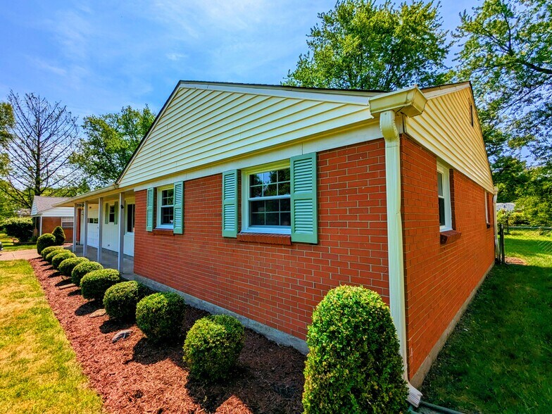 Building Photo - 1118 Lincoln Park Blvd