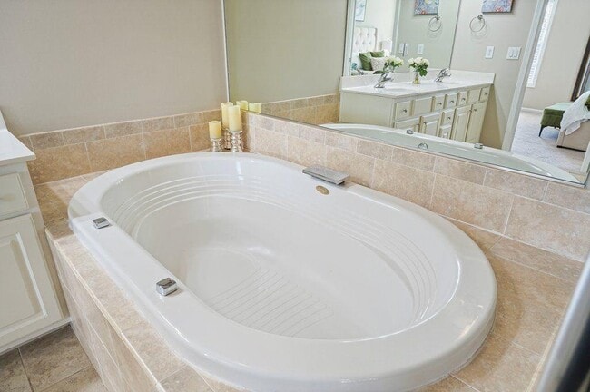 Building Photo - 3803 Waters Edge Trail