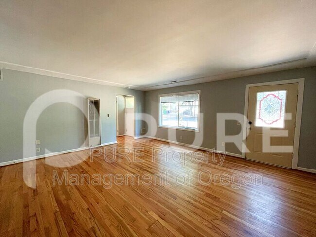 Building Photo - 8506 SE Mill St