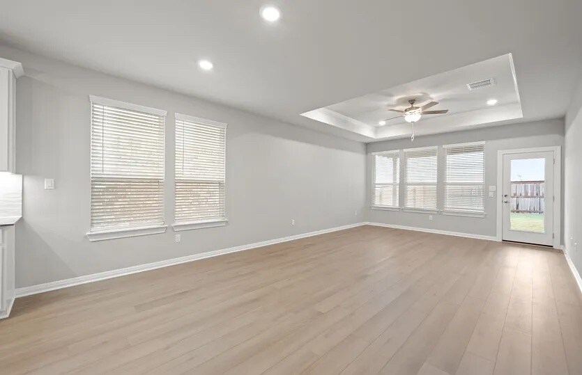 Building Photo - Room in House on Tree Nut Lp