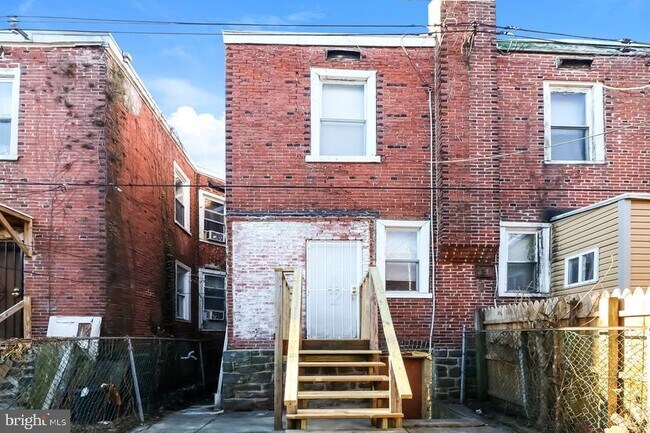 Building Photo - 2025 S 57th St