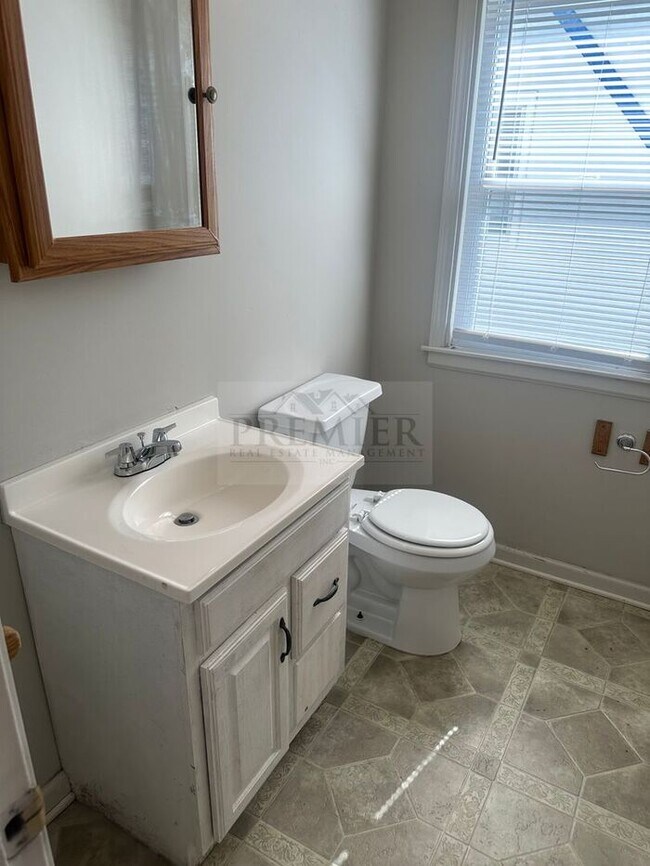 Building Photo - 6328 College Ave