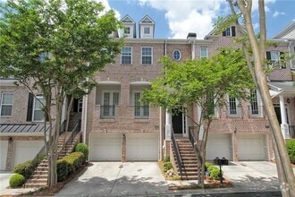 Building Photo - 3029 Woodwalk Dr SE