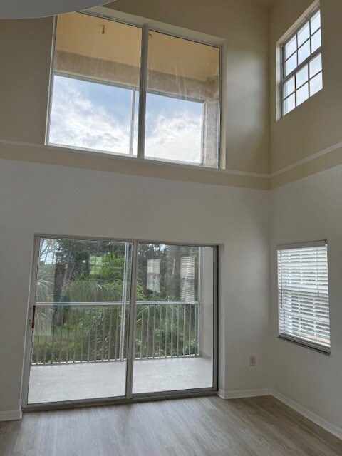 Building Photo - 4455 Botanical Pl Cir