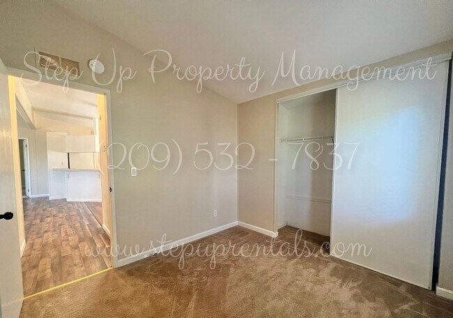 Building Photo - 23495 Kreitzer Way