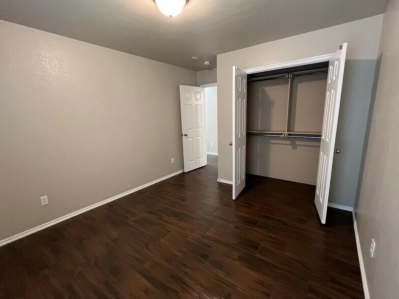 Building Photo - 512 Choctaw Gate Dr