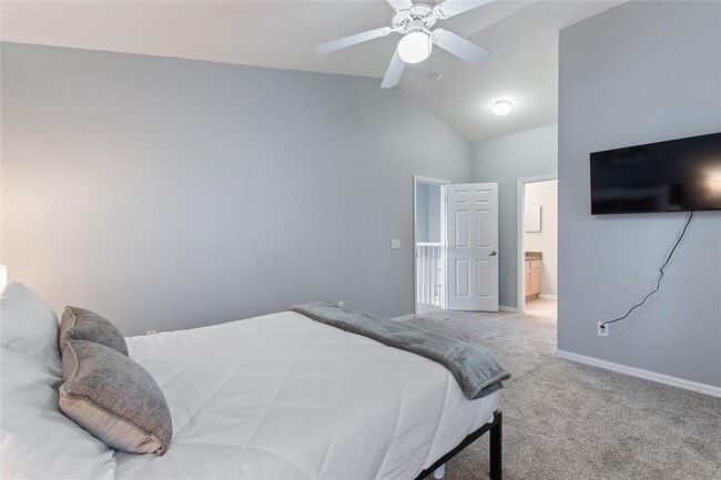 Building Photo - 546 Windsor Pl