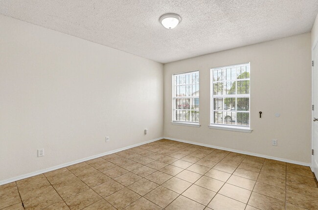 Building Photo - 12320 Robert Dahl Dr