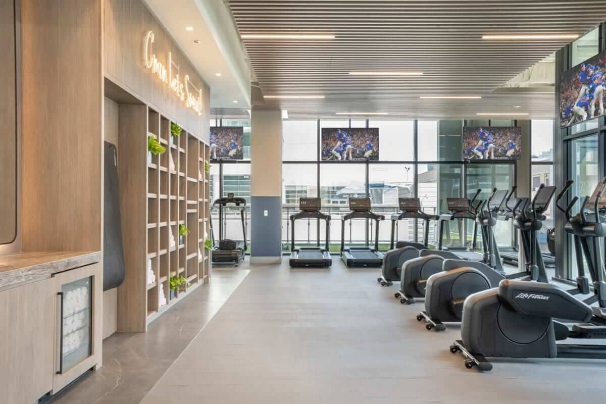 Building Photo - 353 N Halsted St