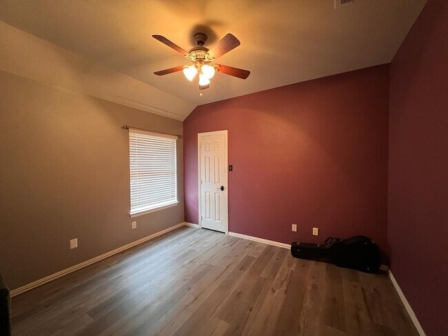 Building Photo - 3506 Nandina Dr