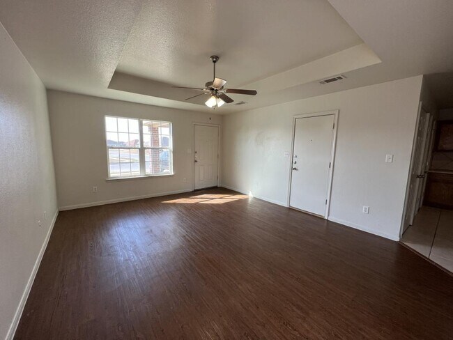Building Photo - 601 Bermuda St