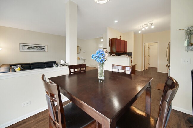 Building Photo - 439 Bay Tree Cir