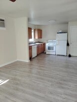 Building Photo - 140 W. Darby