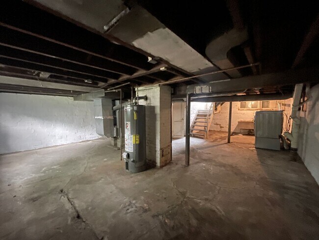 Building Photo - 1725 Compton Rd