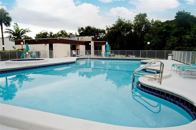 Building Photo - 19216 NE 25th Ave