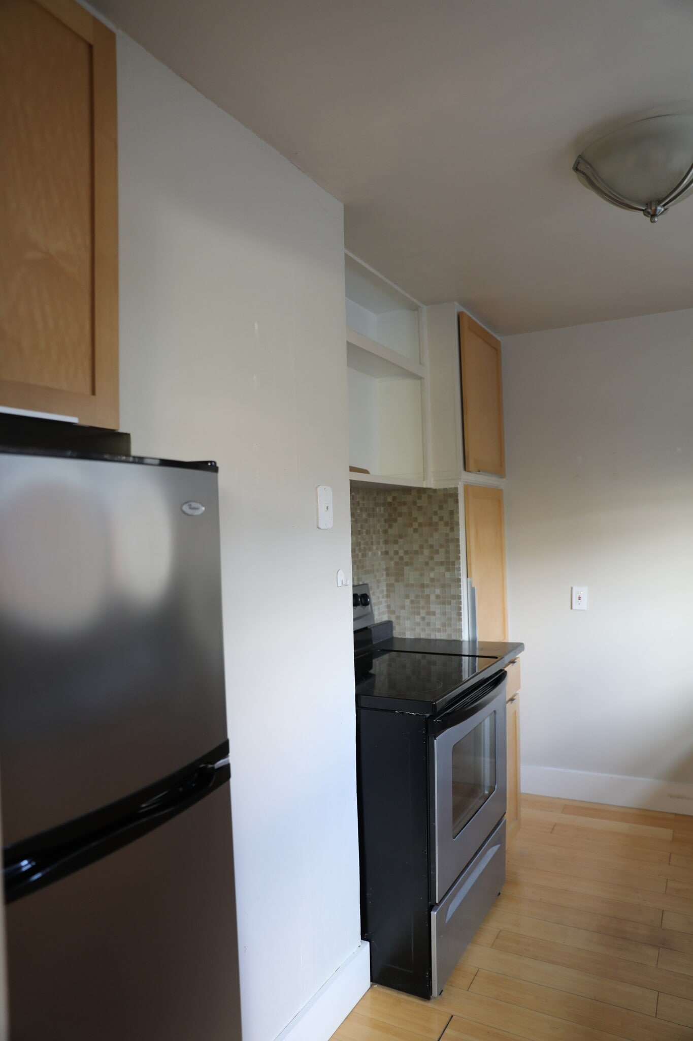 Building Photo - 2720 NE Weidler St