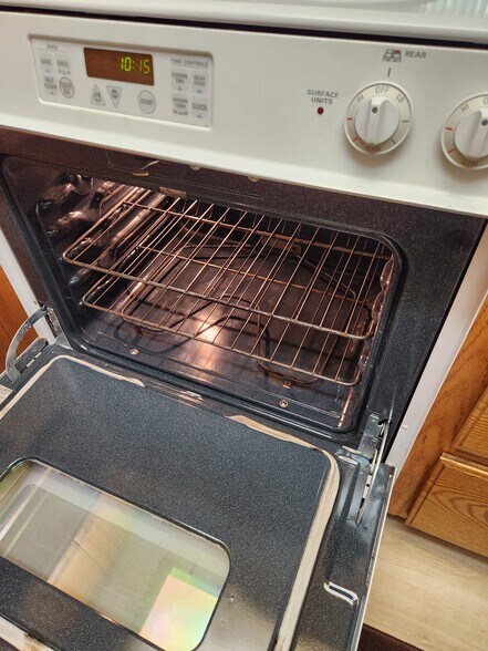 Building Photo - 6043 Leafwood Dr