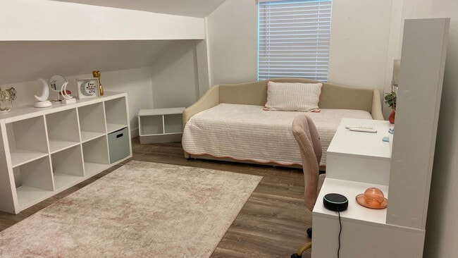 Building Photo - 22990 SW 156th Ave