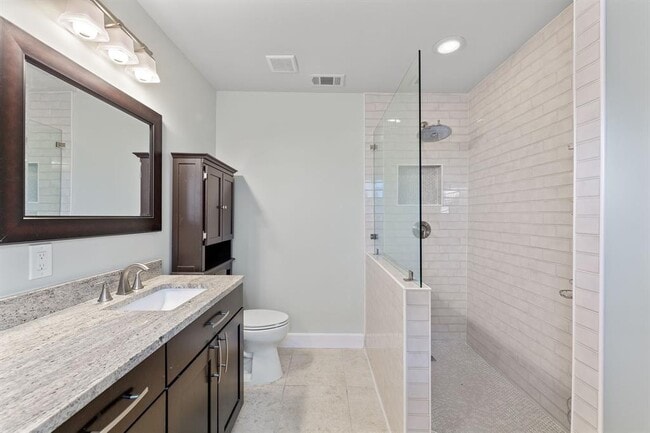 Building Photo - 2309 Newfield Ln