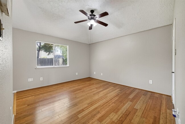 Building Photo - 14002 Kathi Lynn Ln