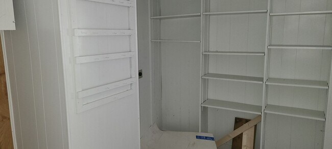 Building Photo - QUESTIONS PLEASE CONTACT LANCE GARNER 501-...