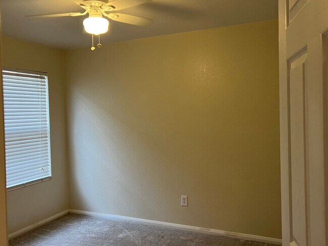 Building Photo - 5701 Capricorn Loop