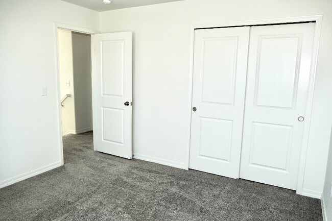 Building Photo - 706 Grissom Dr.