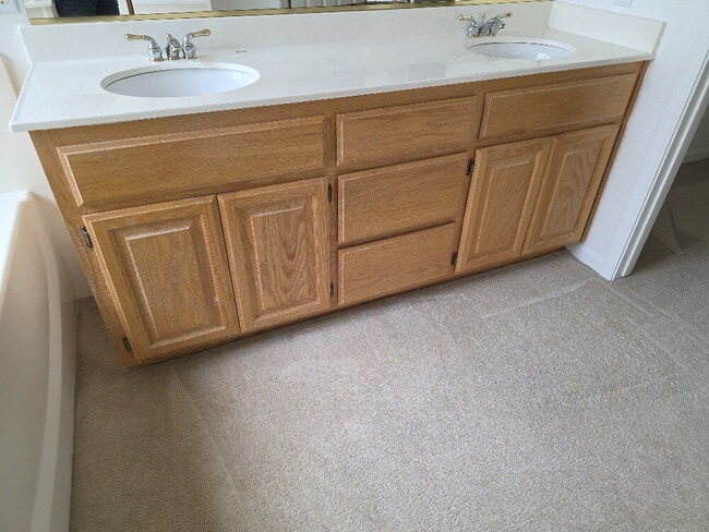 Building Photo - Beautiful house for rent in Folsom 4 bd 3 bath 1920 sq feet