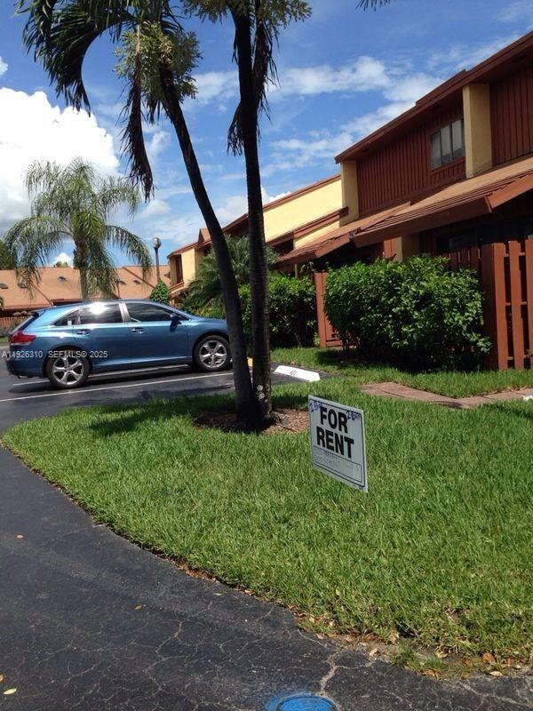 Building Photo - 405 SE 14th St