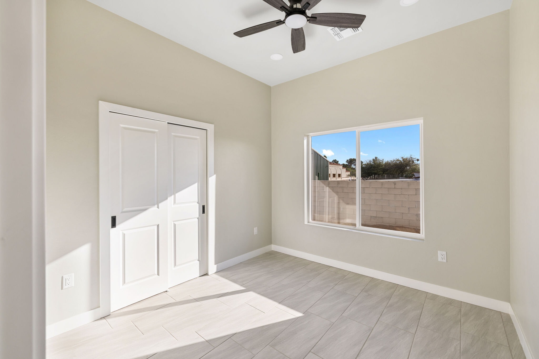 Building Photo - 1329 W Speedway Blvd