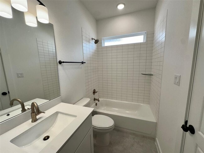 Building Photo - 111 Comfort Maple Ln