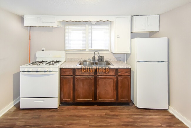 Building Photo - 2633 S Randolph St