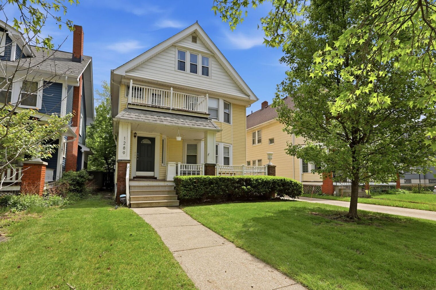 Building Photo - 1289 W 102nd St