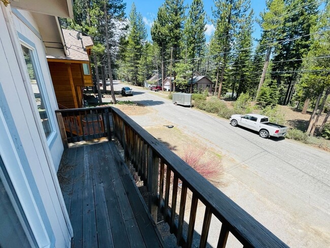 Building Photo - 3 bed 2 bath house for rent in South Lake Tahoe