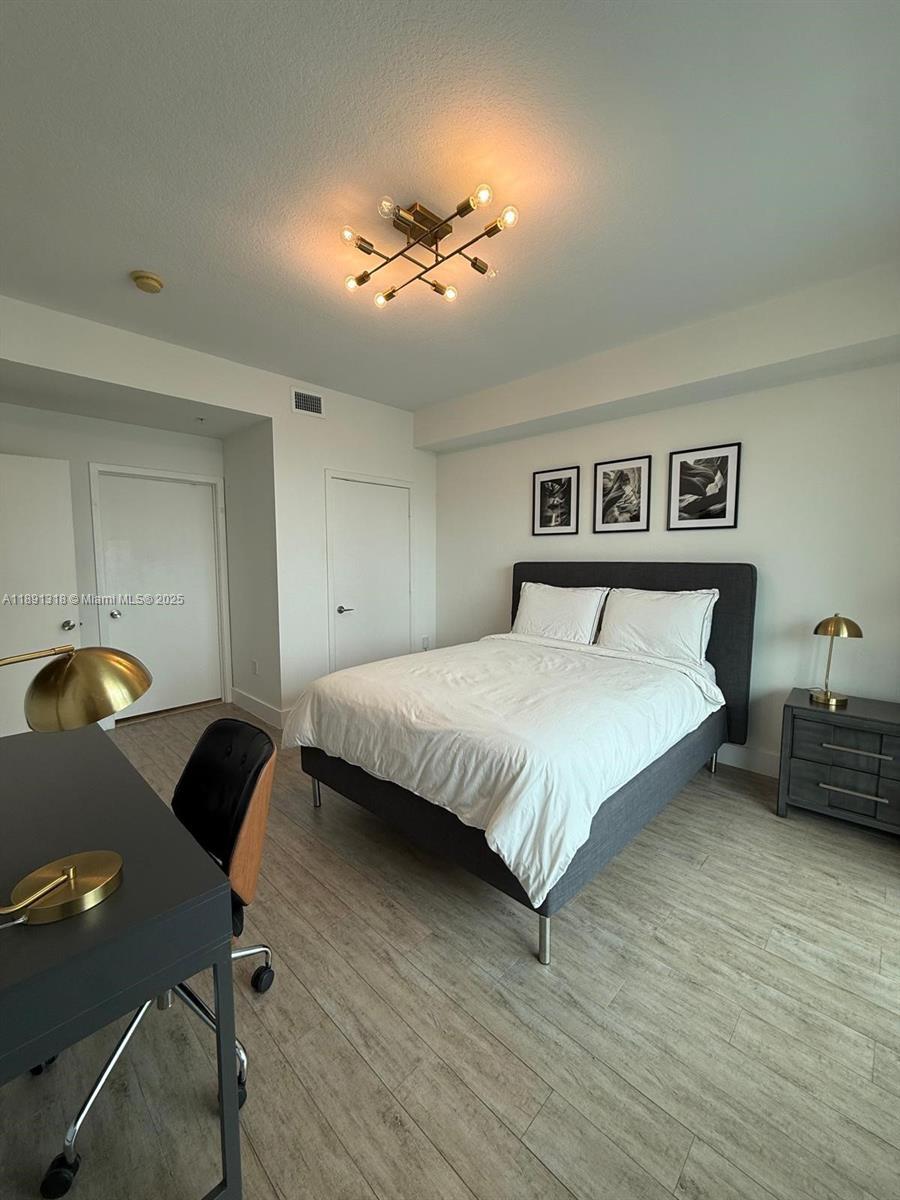 Building Photo - 1111 SW 1st Ave