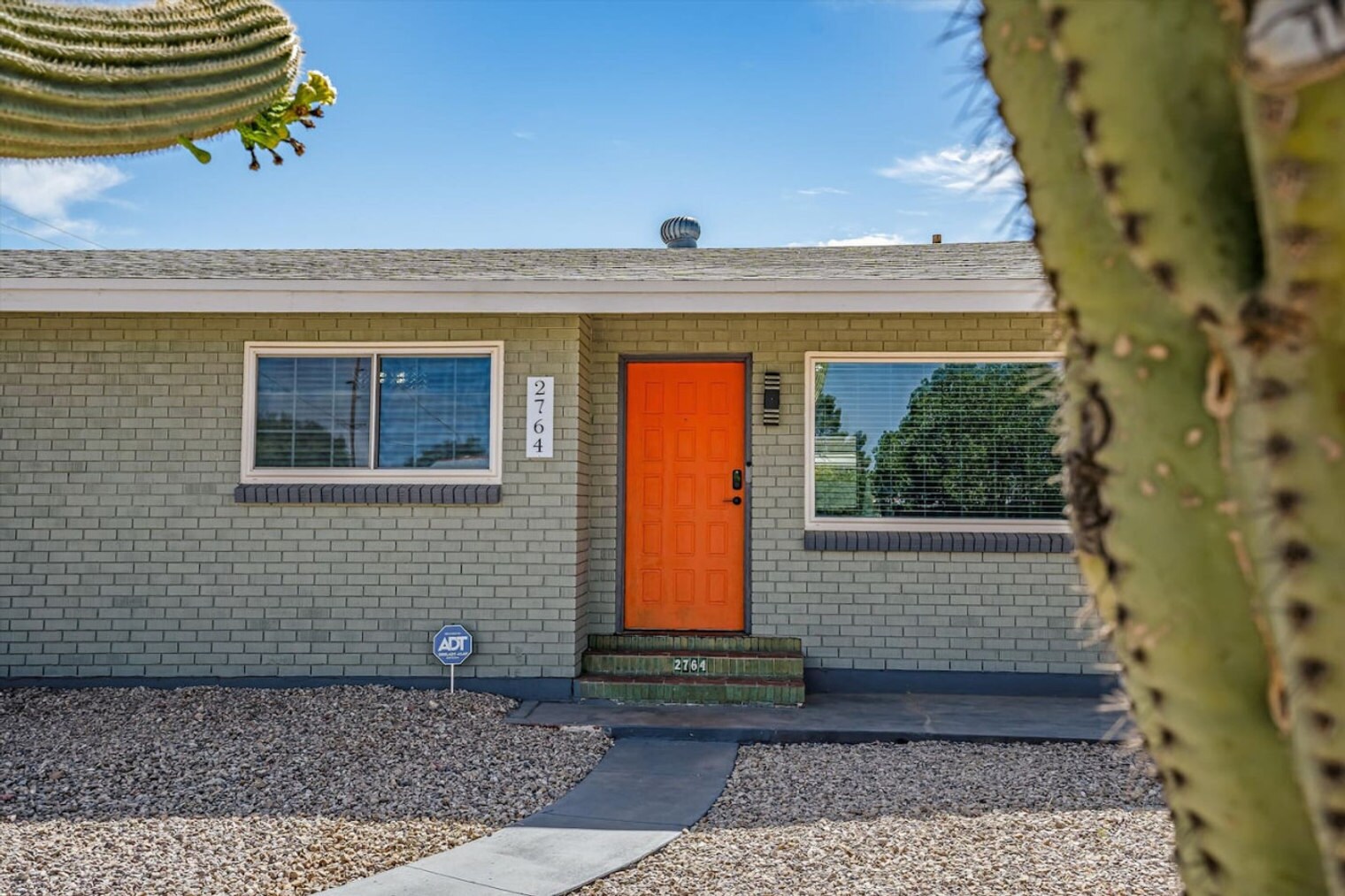 Building Photo - 2764 N Warren Ave