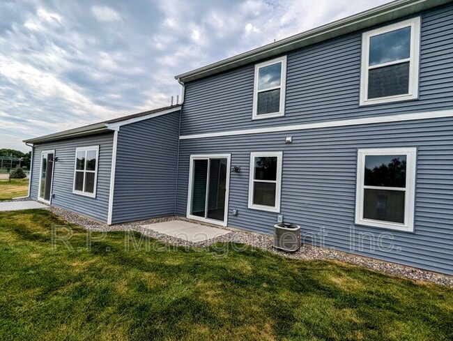 Building Photo - 20137 78th Pl