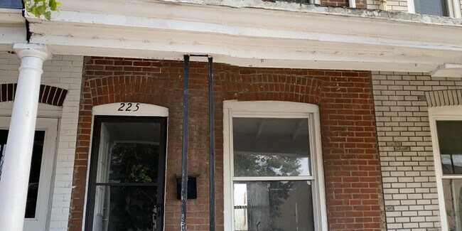 Primary Photo - 225 North 2nd Street