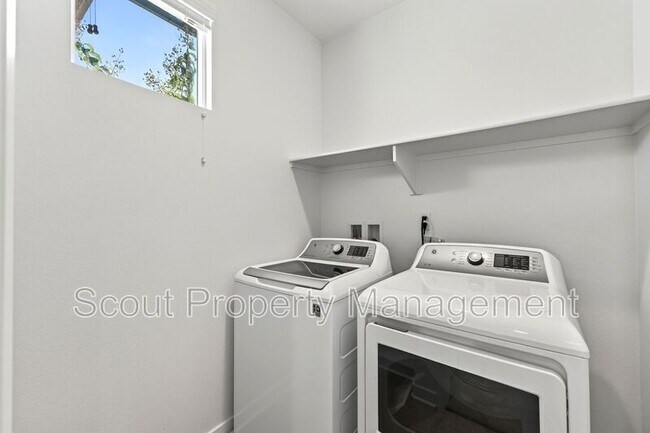 Building Photo - 45079 Via Vela Via