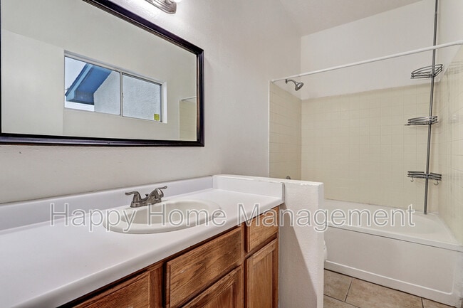 Building Photo - 1312 Quartz Dr SW