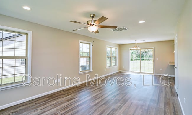 Building Photo - 276 Lockeland Park Dr