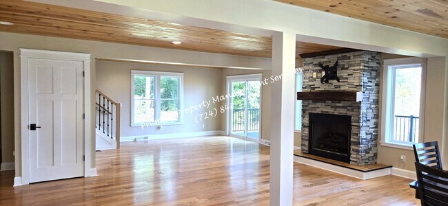 Building Photo - 399 Melody Ln