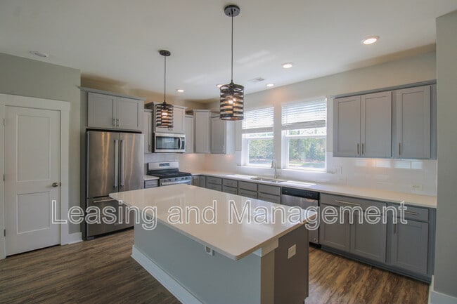 Building Photo - 328 Parish Farms Dr