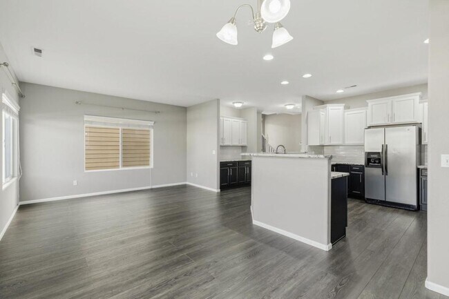 Building Photo - 5649 Saint Patrick View